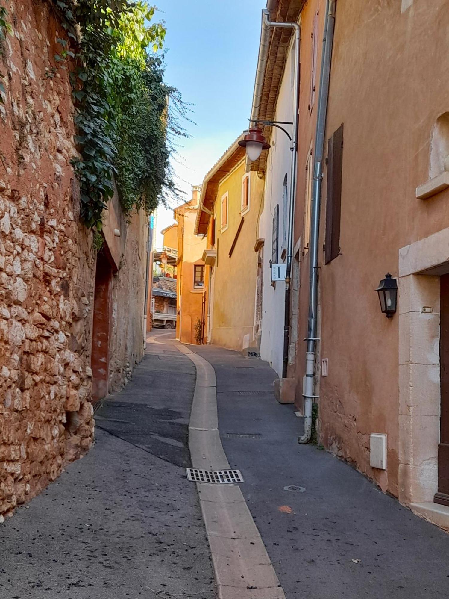 L'Atelier Au Coeur Du Village Русийон Экстерьер фото